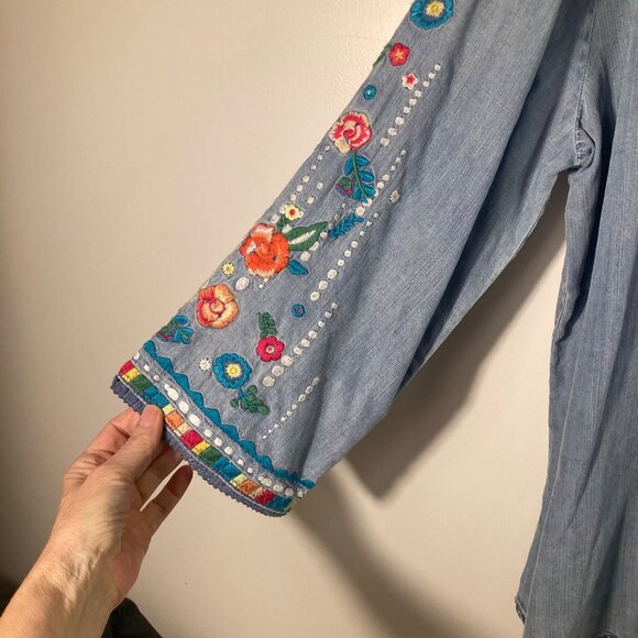 Womens Reba V Neck Chambray Embroidered Shirt XL 3/4 Sleeve Blue Orange White - Picture 9 of 10